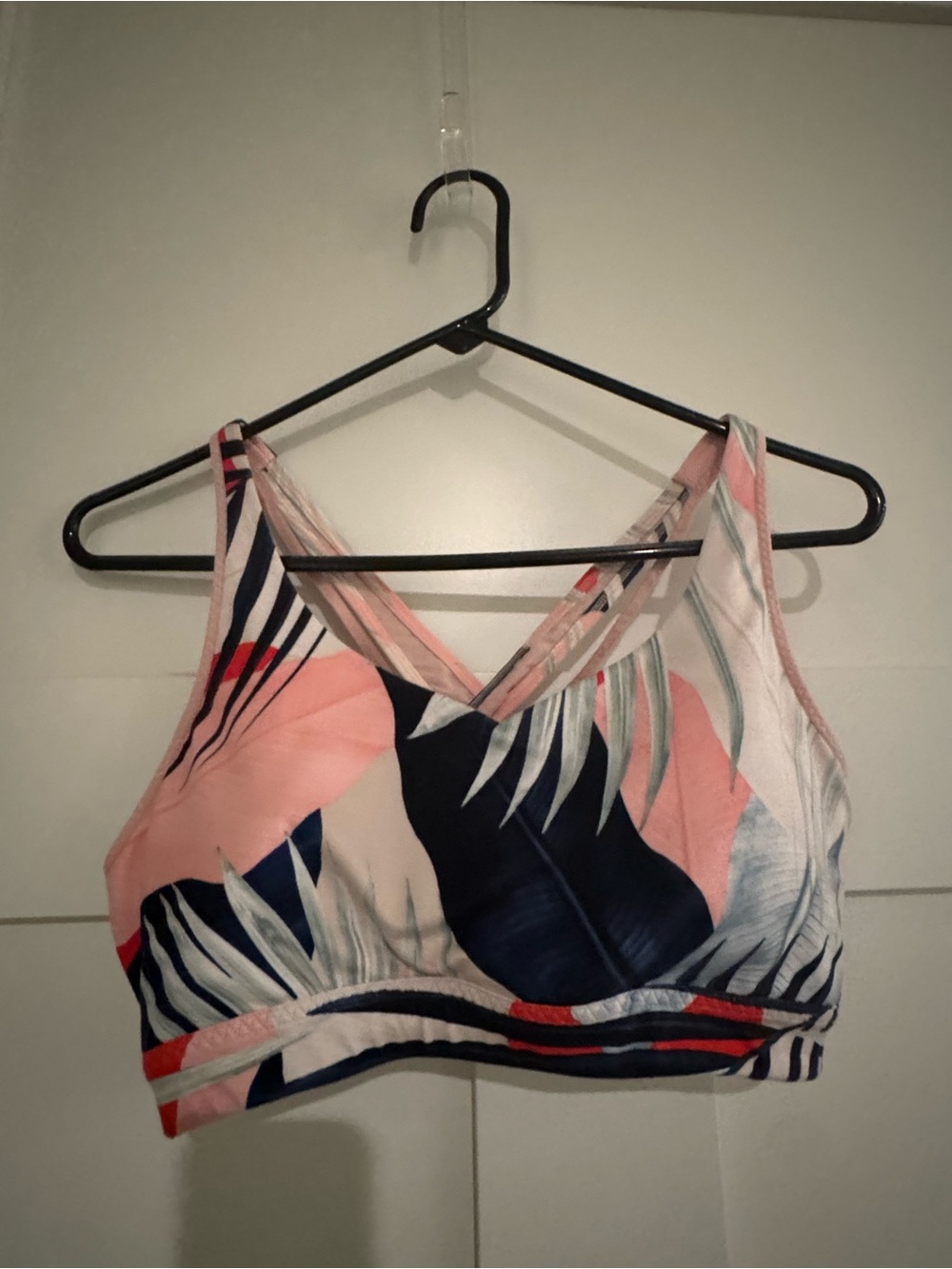 Athleta sports bra size medium